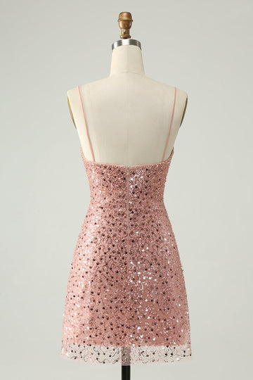 Vestido de cóctel corto con tirantes finos y lentejuelas color rubor brillante